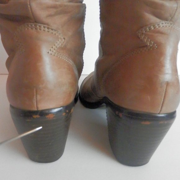 Auturo Chiang Ankle Slouch Booties - Picture 5 of 10